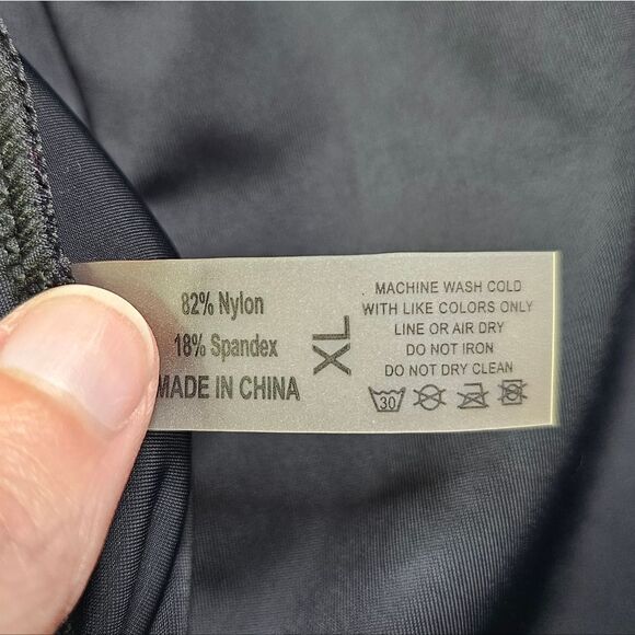 Women's Black Swim Capris with Side-Tie Skirt Size XL - Picture 9 of 10